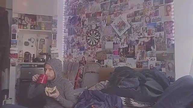 Snapshot of DownstairsSky chatting on February 17, 2025, 9:30 pm DownstairsSky online show from February 17, 2025, 9:30 pm