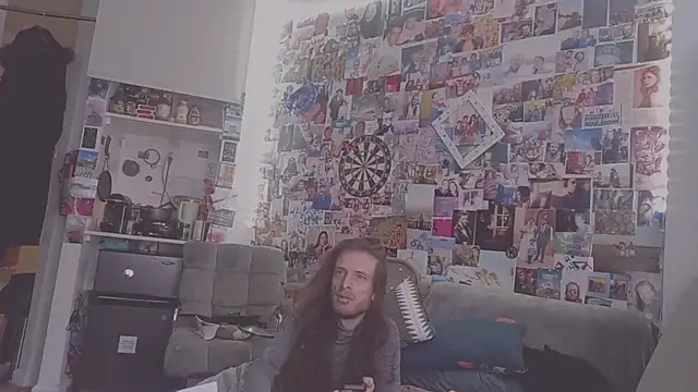 Snapshot of DownstairsSky chatting on March 1, 2025, 1:07 pm DownstairsSky online show from March 1, 2025, 1:07 pm