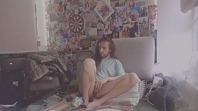 Snapshot of DownstairsSky chatting on March 5, 2025, 8:21 pm DownstairsSky online show from March 5, 2025, 8:21 pm