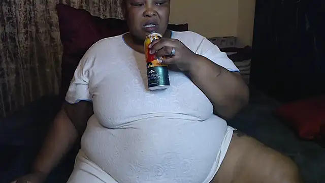 DELICIOUSSXX73 online show from February 4, 2025, 7:00 pm