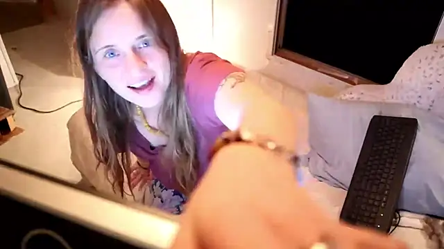 xxpixeyxx online show from September 17, 2025, 3:52 am