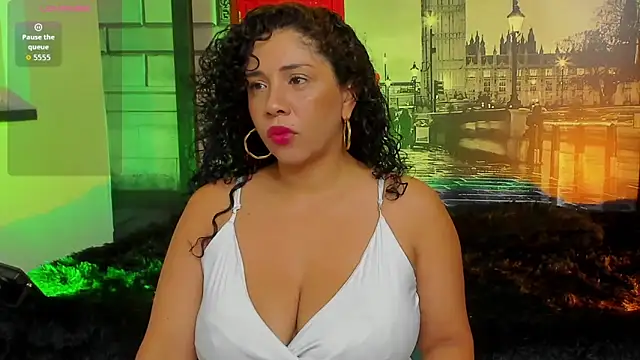 Snapshot of ana_sweet2 chatting on October 2, 2025, 10:11 am ana sweet2 online show from October 2, 2025, 10:11 am