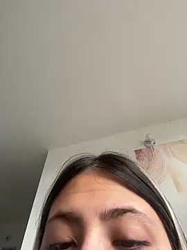 Snapshot of Ameellie chatting on January 18, 2026, 3:27 pm Ameellie online show from January 18, 2026, 3:27 pm