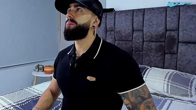 Snapshot of Zack_Froone chatting on February 4, 2025, 12:55 pm Zack Froone online show from February 4, 2025, 12:55 pm