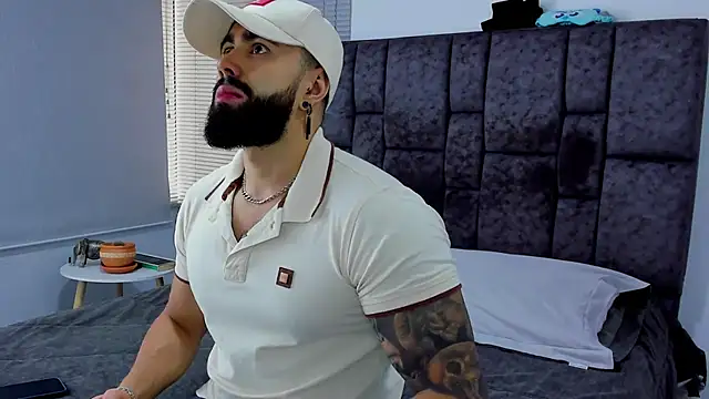 Snapshot of Zack_Froone chatting on February 13, 2025, 3:03 pm Zack Froone online show from February 13, 2025, 3:03 pm