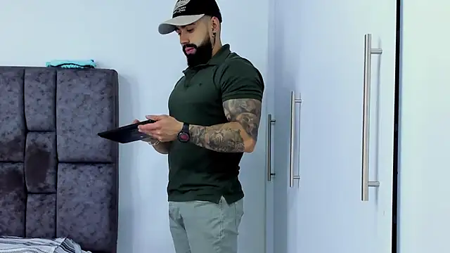 Snapshot of Zack_Froone chatting on March 18, 2025, 3:53 pm Zack Froone online show from March 18, 2025, 3:53 pm