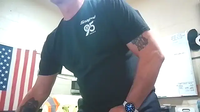 Cockrub1 online show from March 4, 2025, 12:44 pm