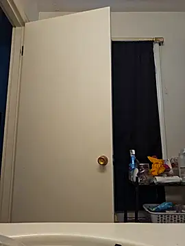 virgieblanca online show from March 5, 2025, 6:34 pm