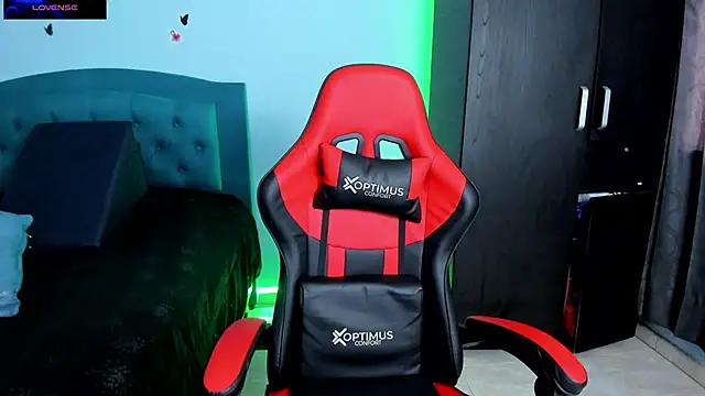 Snapshot of charlotee_lovee69 chatting on March 4, 2025, 7:11 pm charlotee lovee69 online show from March 4, 2025, 7:11 pm