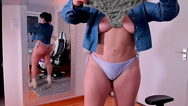 Jadeh Williams02 online show from March 20, 2025, 11:45 pm