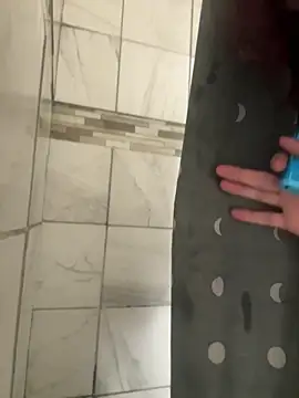 4kUsh2Fashion0 online show from February 15, 2025, 3:20 am