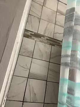 4kUsh2Fashion0 online show from November 12, 2025, 2:01 am