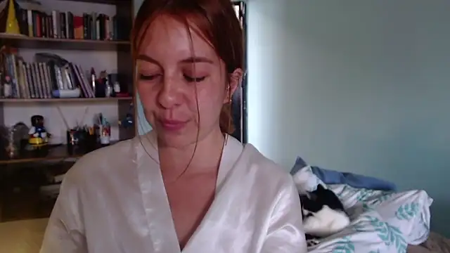 Snapshot of violetapeter_1 chatting on May 12, 2026, 9:23 pm violetapeter 1 online show from May 12, 2026, 9:23 pm