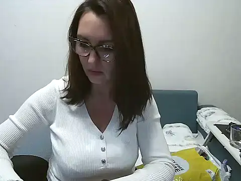 Ulyana72882 online show from December 31, 2024, 9:28 pm