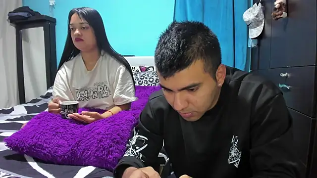 Snapshot of 2ScarletandRyan8 chatting on May 22, 2026, 9:04 am 2ScarletandRyan8 online show from May 22, 2026, 9:04 am