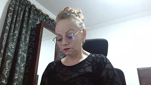 asleycavta online show from November 20, 2025, 10:53 pm