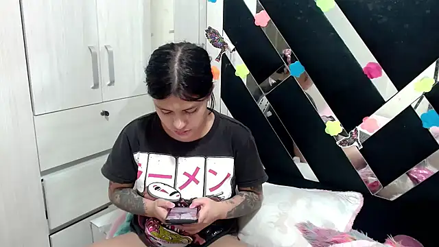 katery wok11 online show from November 4, 2025, 8:30 pm