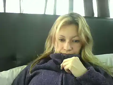 Paulita x3 online show from February 19, 2025, 2:23 pm