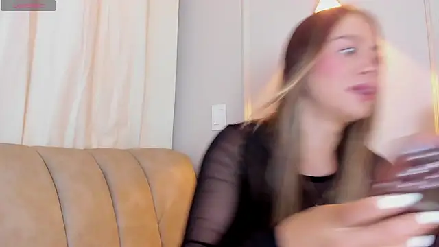 Snapshot of Lia_walton chatting on January 8, 2025, 12:05 pm Lia walton online show from January 8, 2025, 12:05 pm