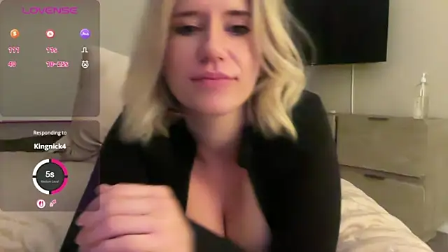 xoxoxjenn online show from March 10, 2026, 2:16 am