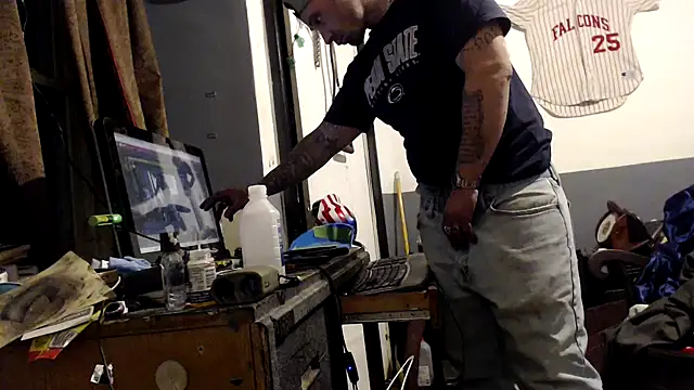 sledge901 online show from November 6, 2025, 11:59 pm