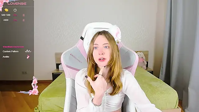 Cowell Adelina online show from October 19, 2025, 9:32 am