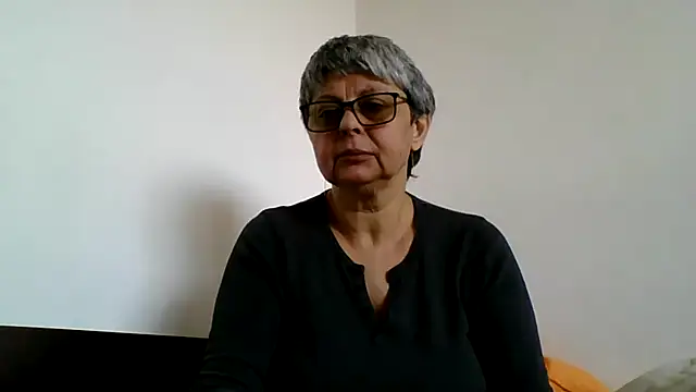 roseblak42 online show from April 5, 2026, 8:00 am