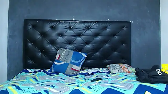 Snapshot of 4SexFantastic chatting on April 8, 2026, 12:32 am 4SexFantastic online show from April 8, 2026, 12:32 am