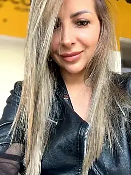  Abril-Office1 online show from February 12, 2026, 3:18 pm