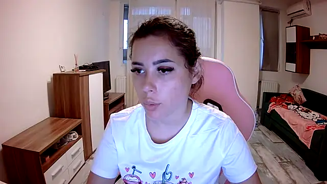 LovelyJulliette online show from September 11, 2025, 3:56 pm