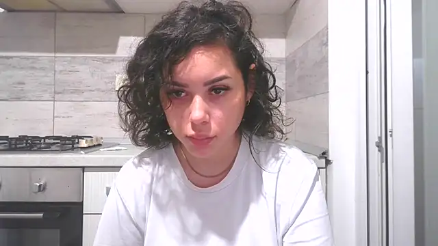 LovelyJulliette online show from November 27, 2025, 5:26 pm