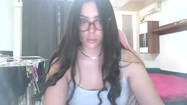 Snapshot of LovelyJulliette chatting on June 20, 2026, 3:15 pm LovelyJulliette online show from June 20, 2026, 3:15 pm