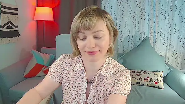 NandiSmile online show from February 11, 2026, 6:29 am