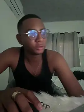 Snapshot of Arwens_bell08 chatting on March 4, 2025, 10:49 pm Arwens bell08 online show from March 4, 2025, 10:49 pm