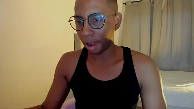 Snapshot of Arwens_bell08 chatting on September 17, 2025, 2:08 pm Arwens bell08 online show from September 17, 2025, 2:08 pm