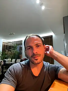 Adventurehotman online show from September 18, 2025, 10:01 pm