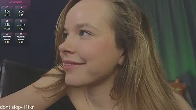 Snapshot of milly_shy chatting on December 10, 2024, 10:38 am milly shy online show from December 10, 2024, 10:38 am