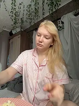 AmmyHot online show from March 12, 2026, 3:12 am