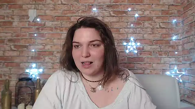 Amelia Kiss  online show from January 15, 2025, 6:54 am