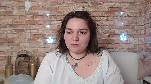 Amelia Kiss  online show from January 17, 2025, 6:47 am