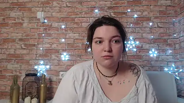 Amelia Kiss  online show from February 1, 2025, 12:40 am