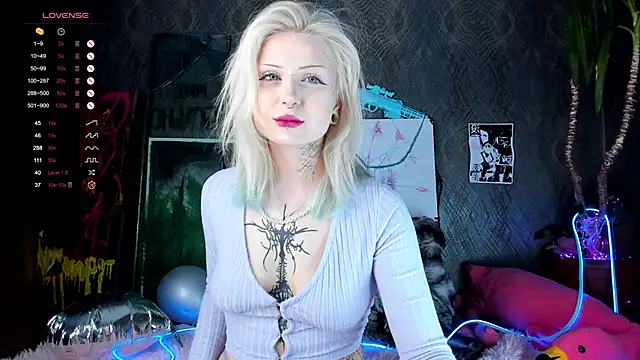 little grinch666 online show from February 13, 2025, 8:55 pm