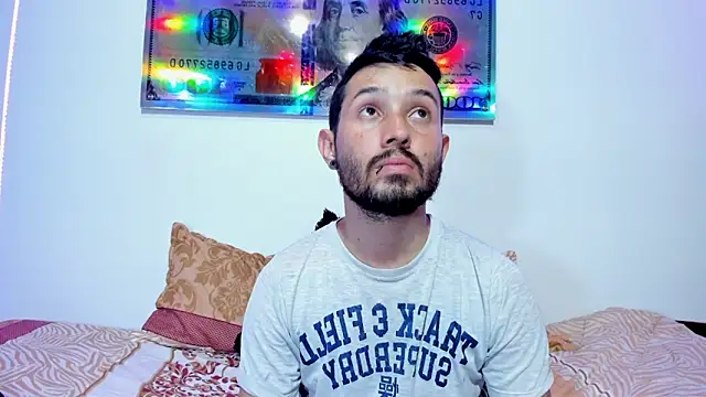 Snapshot of Bad_Couple_1 chatting on December 30, 2024, 9:40 pm Bad Couple 1 online show from December 30, 2024, 9:40 pm