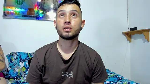 Snapshot of Bad_Couple_1 chatting on January 16, 2025, 2:09 am Bad Couple 1 online show from January 16, 2025, 2:09 am