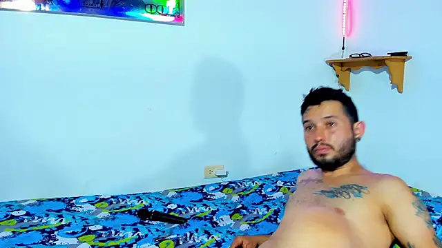 Snapshot of Bad_Couple_1 chatting on February 10, 2025, 3:57 am Bad Couple 1 online show from February 10, 2025, 3:57 am