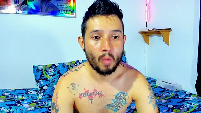 Snapshot of Bad_Couple_1 chatting on February 12, 2025, 1:41 am Bad Couple 1 online show from February 12, 2025, 1:41 am