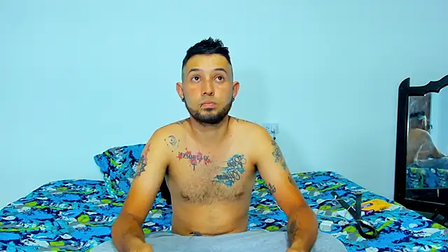 Snapshot of Bad_Couple_1 chatting on March 9, 2025, 11:14 pm Bad Couple 1 online show from March 9, 2025, 11:14 pm