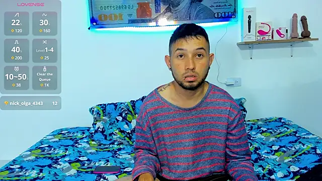 Snapshot of Bad_Couple_1 chatting on March 14, 2025, 8:32 am Bad Couple 1 online show from March 14, 2025, 8:32 am