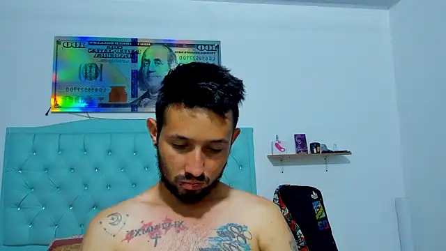 Snapshot of Bad_Couple_1 chatting on October 30, 2025, 12:56 am Bad Couple 1 online show from October 30, 2025, 12:56 am