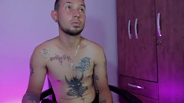 Snapshot of Bad_Couple_1 chatting on March 2, 2026, 9:54 pm Bad Couple 1 online show from March 2, 2026, 9:54 pm